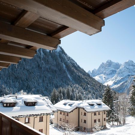 Hotel Perla Мадонна-ди-Кампильо Экстерьер фото