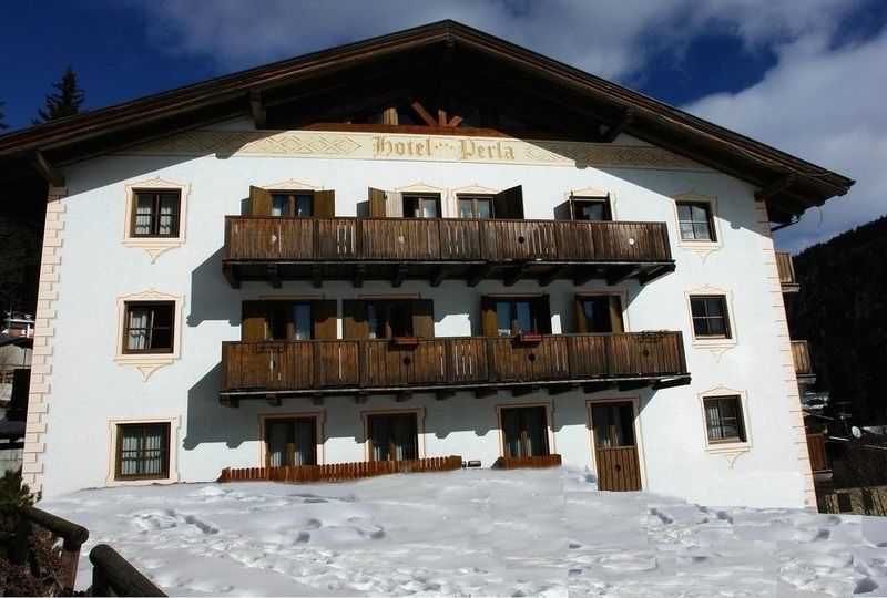 Hotel Perla Мадонна-ди-Кампильо Экстерьер фото