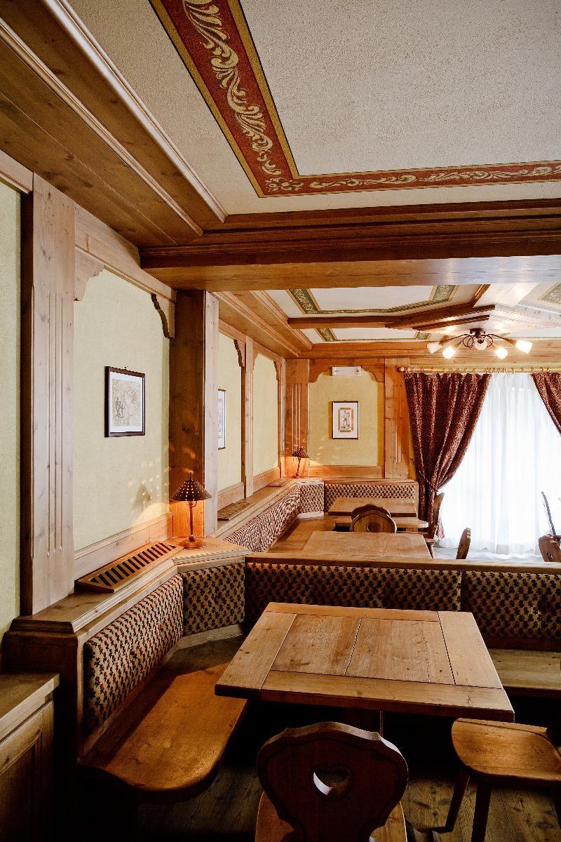 Hotel Perla Мадонна-ди-Кампильо Экстерьер фото